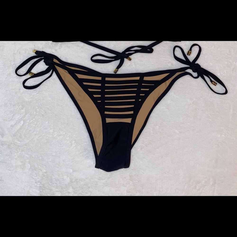 Beach Bunny Hard Summer Bottoms